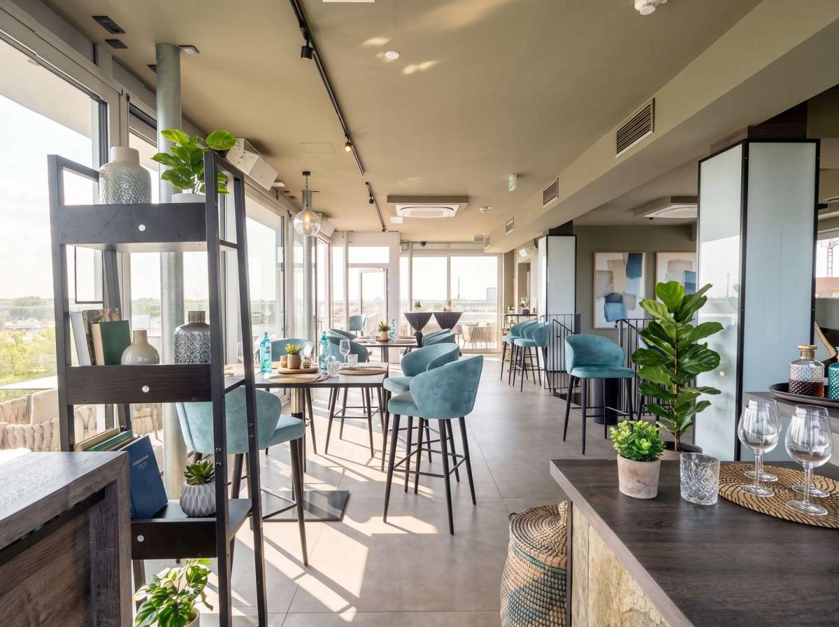 Rooftop-Bar 6. OG