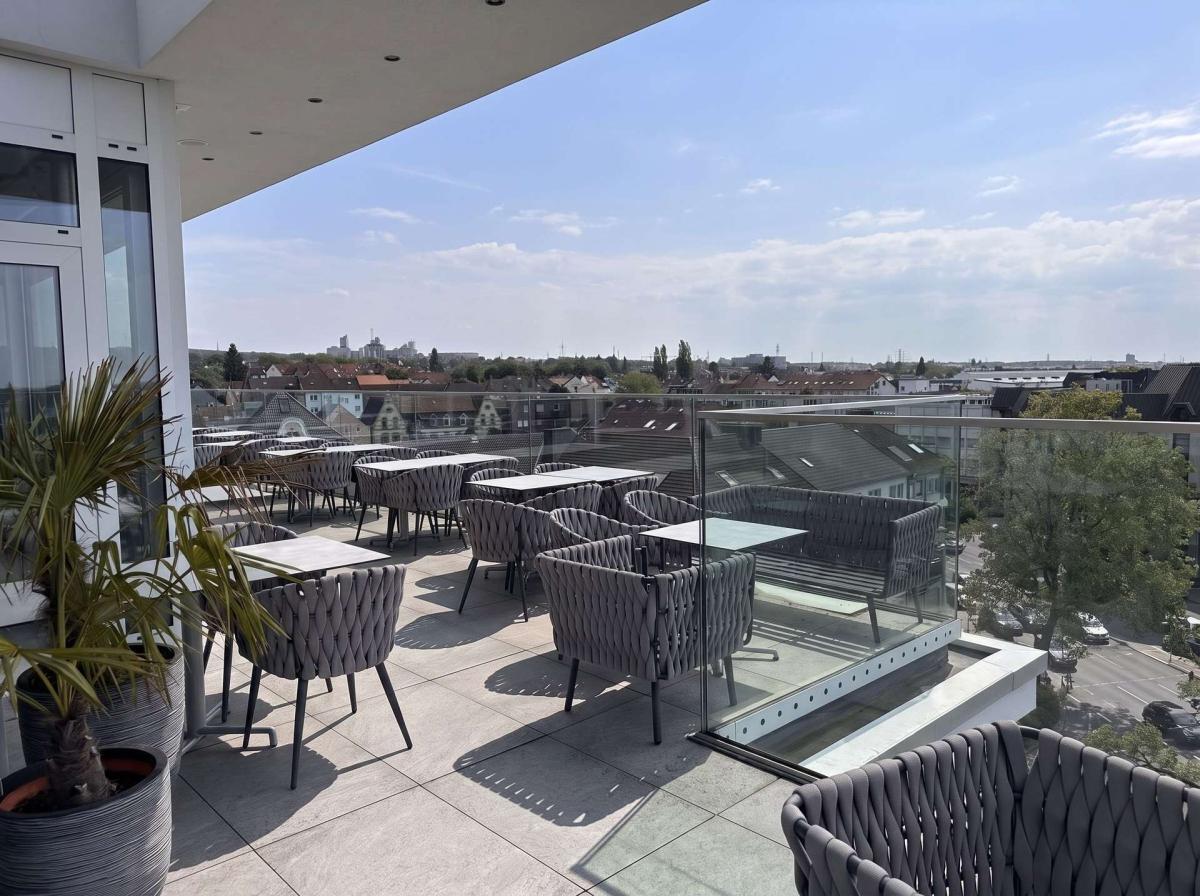Rooftop-Bar 6. OG Terrasse
